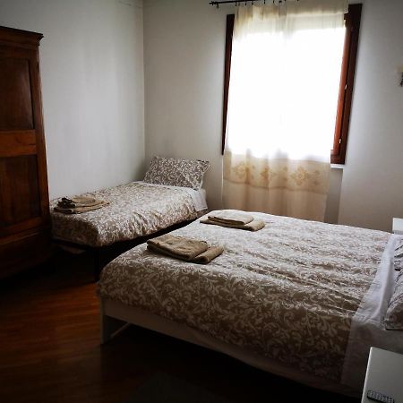 Suite Travel Home โมดินา ภายนอก รูปภาพ